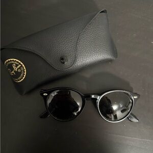 Ray-Ban Classic Black Sunglasses with Case